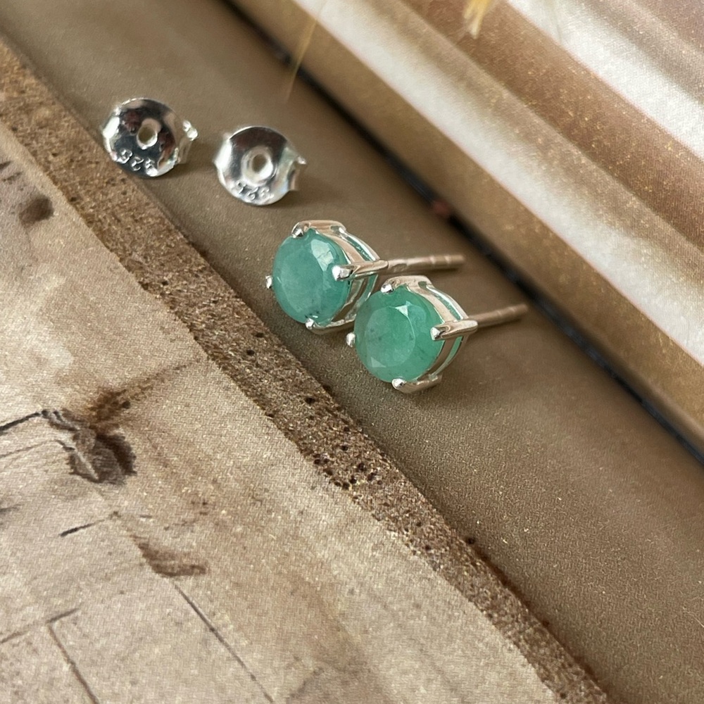 925 Sterling Silver Natural Emerald Stud Earrings!!  “Royal Delicacies” - Picture 8 of 17